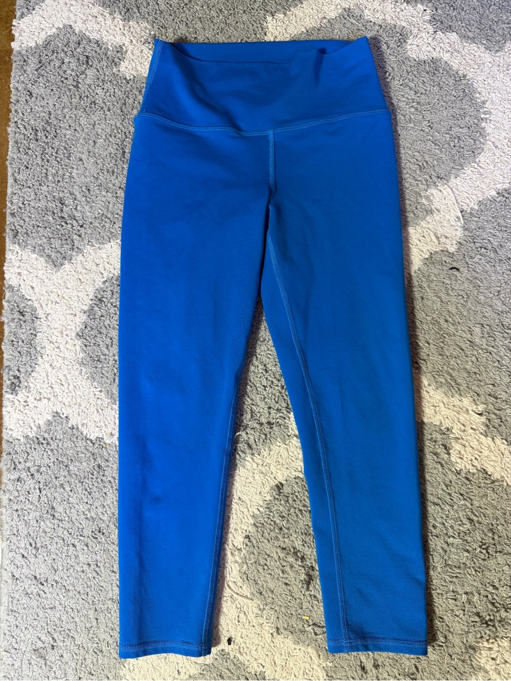 ALO Yoga High-Rise Capri Leggings in Bright Blue